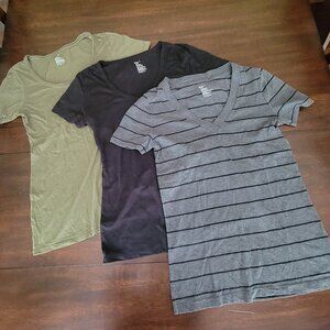 GAP T-Shirt Bundle 3 Shirts Women's Size XS Tees